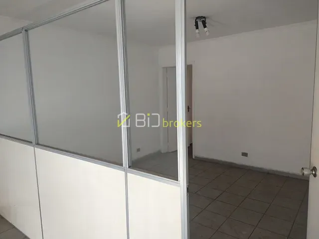 Casa com 120m², para alugar, no bairro Parque Continental em São Paulo