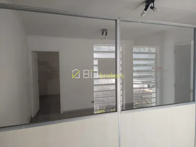 Casa com 120m², para alugar, no bairro Parque Continental em São Paulo