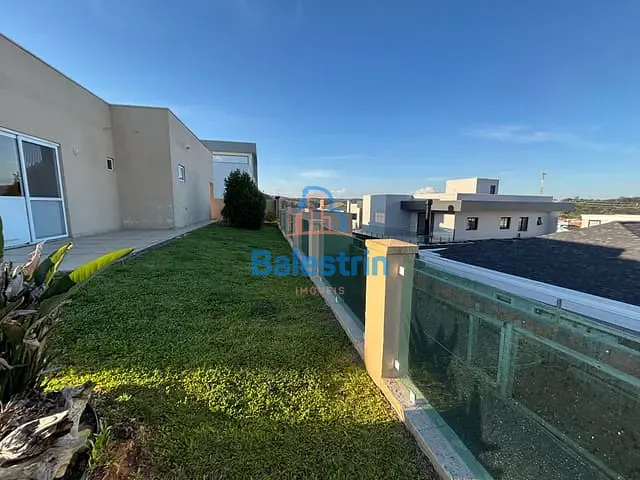 Casa 3 quartos e 3 banheiros, à venda, no bairro Jardim das Hortências em Fraiburgo