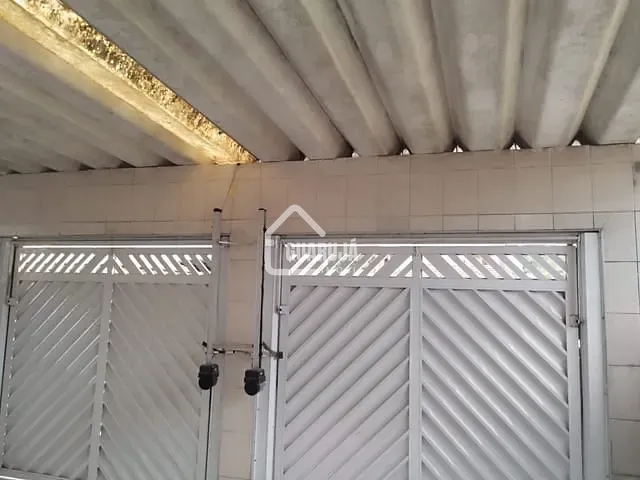 Casa com 275m² 3 quartos e 1 banheiro, à venda, no bairro Bom Retiro em Santos