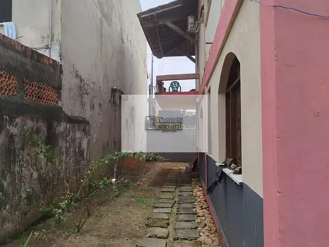 Casa 4 quartos e 2 banheiros, à venda, no bairro Pontal em Ilhéus