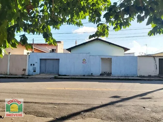 Casa com 490m² 3 quartos e 2 banheiros, à venda, no bairro Maracanã em Anápolis