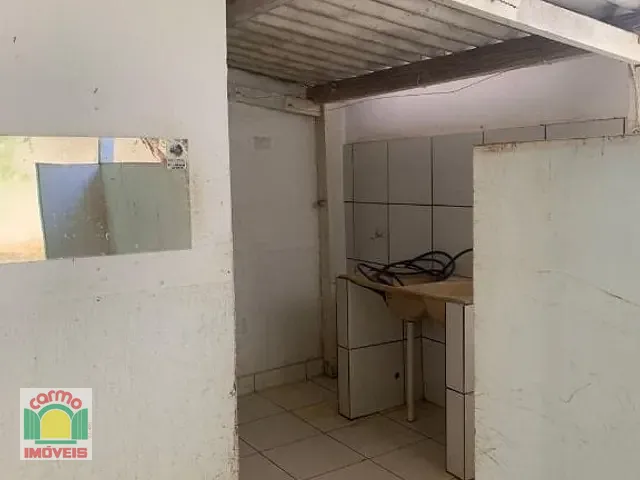 Casa com 490m² 3 quartos e 2 banheiros, à venda, no bairro Maracanã em Anápolis