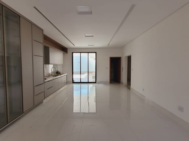 Casa com 400m² 3 quartos e 5 banheiros, à venda, no bairro Morada do Vale em Governador Valadares
