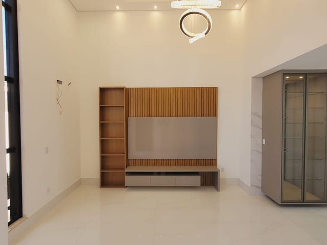 Casa com 400m² 3 quartos e 5 banheiros, à venda, no bairro Morada do Vale em Governador Valadares