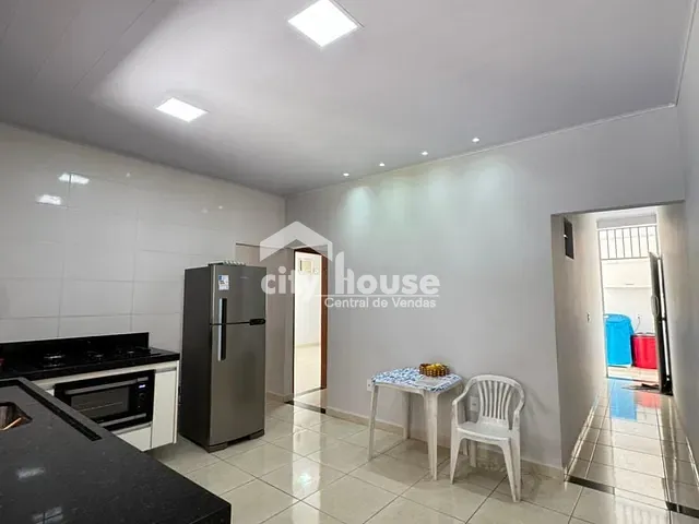 Casa 2 quartos e 2 banheiros, à venda, no bairro Marcílio de Noronha em Viana