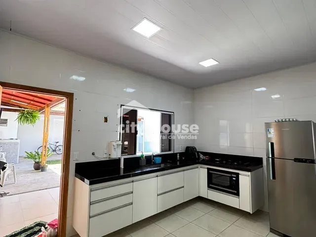 Casa 2 quartos e 2 banheiros, à venda, no bairro Marcílio de Noronha em Viana
