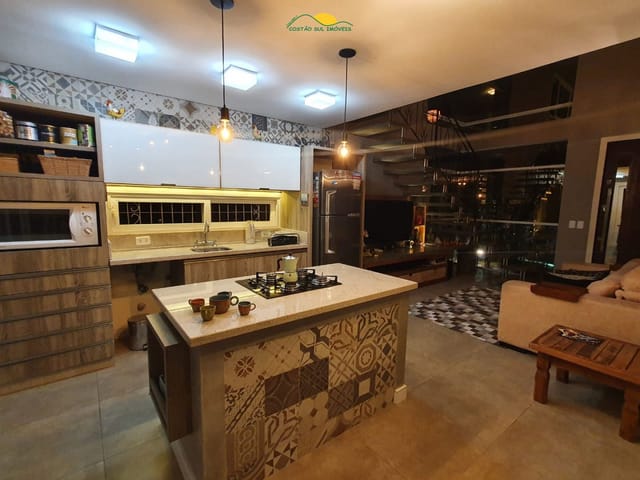 Foto do Casa - Linda casa de alvenaria de dois pavimentos no Condomínio Jardim Ribeirão I - Ribeirão da Ilha - Florianópolis/SC | Costão Sul Imóveis