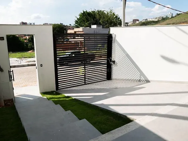 Casa com 140m² 3 quartos e 4 banheiros, à venda, no bairro Jardim Belvedere em Volta Redonda