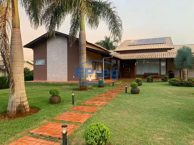 Casa com 2500m² 5 quartos e 4 banheiros, à venda, no bairro Recanto Santa Andréa em Cambé