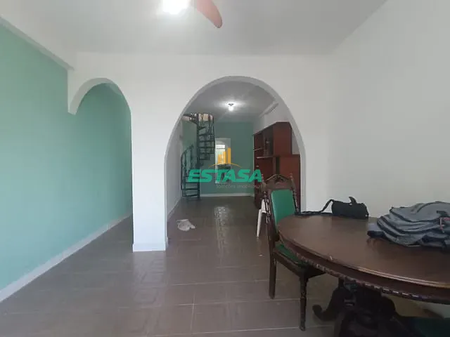 Casa 2 quartos e 2 banheiros, para alugar, no bairro Vila Isabel em Rio de Janeiro