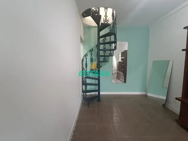 Casa 2 quartos e 2 banheiros, para alugar, no bairro Vila Isabel em Rio de Janeiro