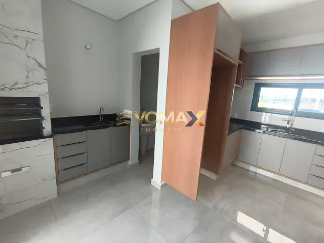 Casa com 150m² 3 quartos e 2 banheiros, à venda, no bairro Loteamento Residencial Tivolli em Itapetininga