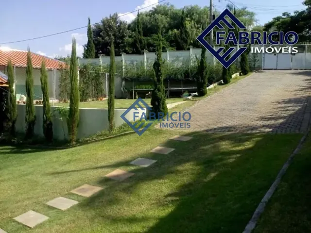 Casa com 1300m² 3 quartos e 3 banheiros, à venda, no bairro Jardim Santa Rosa em Vinhedo
