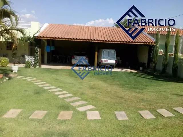 Casa com 1300m² 3 quartos e 3 banheiros, à venda, no bairro Jardim Santa Rosa em Vinhedo