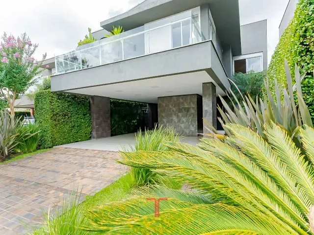 Casa com 381m² 3 quartos e 5 banheiros, para alugar, no bairro Campo Comprido em Curitiba