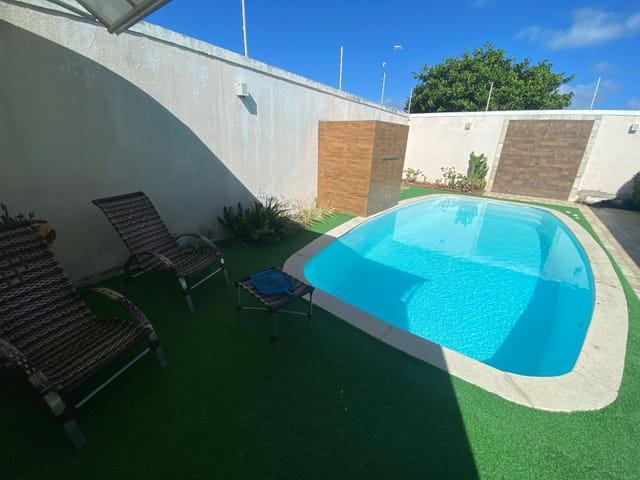Casa com 450m² 3 quartos e 1 banheiro, à venda, no bairro São José dos Náufragos em Aracaju
