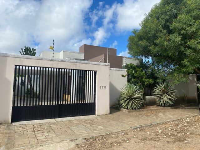 Casa com 450m² 3 quartos e 1 banheiro, à venda, no bairro São José dos Náufragos em Aracaju