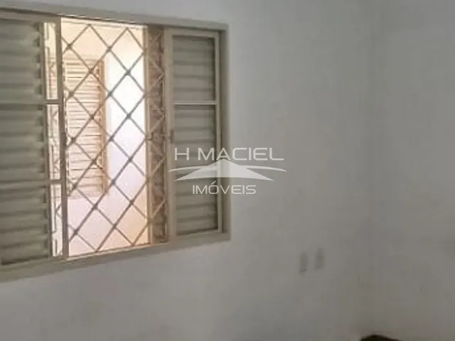 Casa com 300m² 3 quartos e 1 banheiro, à venda, no bairro Jardim Aurelia em Campinas