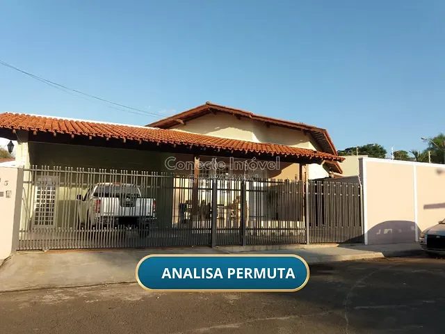 Casa com 400m² 4 quartos e 3 banheiros, à venda, no bairro Nova Jaguariúna em Jaguariúna