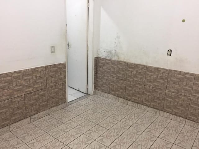 Foto do Casa - Edícula com 1 dormitório para alugar, 40 m² por R$ 650,00/mês - Conjunto Residencial Trinta e Um de Março - São José dos Campos/SP | INDEPENDENCE NEGOCIOS IMOBILIARIOS LTDA
