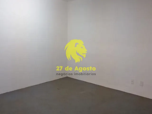 Casa com 400m² 3 quartos e 2 banheiros, à venda, no bairro Centro em Piracicaba