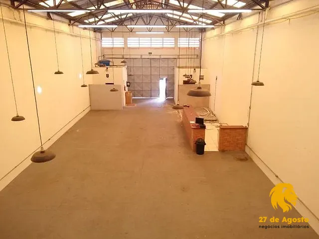 Casa com 400m² 3 quartos e 2 banheiros, à venda, no bairro Centro em Piracicaba