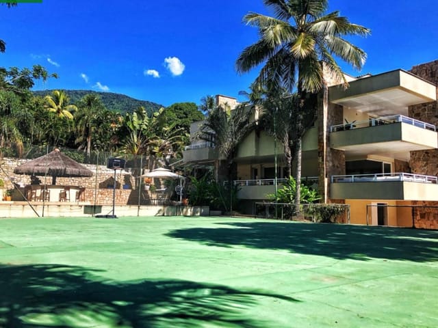 Casa 8 quartos e 9 banheiros, à venda, no bairro Feiticeira (Cambaquara) em Ilhabela