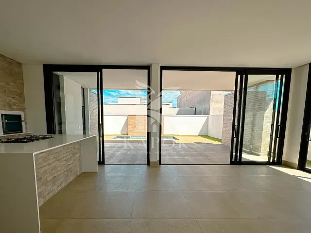 Casa com 330m² 5 quartos e 6 banheiros, à venda, no bairro Parque Brasil 500 em Paulínia