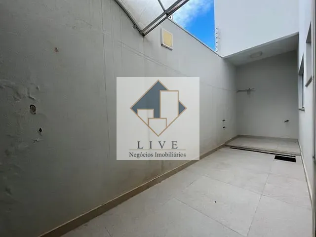 Casa 4 quartos e 3 banheiros, à venda, no bairro Terras de Santa Bárbara em Santa Bárbara D'Oeste