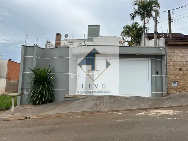 Casa 4 quartos e 3 banheiros, à venda, no bairro Terras de Santa Bárbara em Santa Bárbara D'Oeste