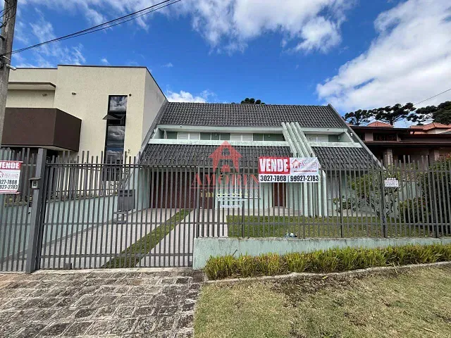 Casa com 296m² 5 quartos e 3 banheiros, à venda, no bairro São Lourenço em Curitiba