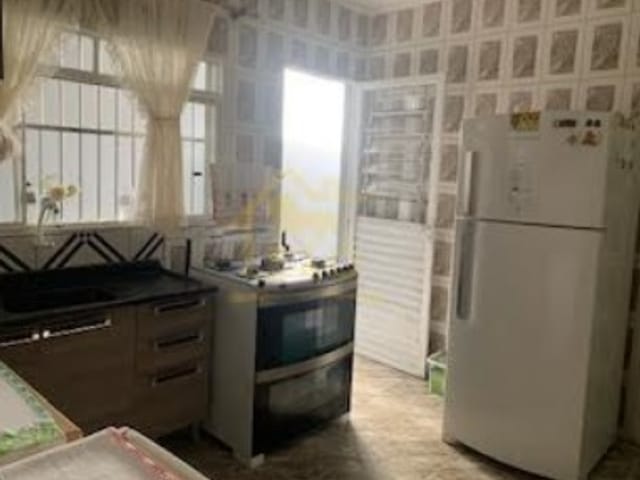 Casa 2 quartos e 2 banheiros, à venda, no bairro Padroeira em Osasco