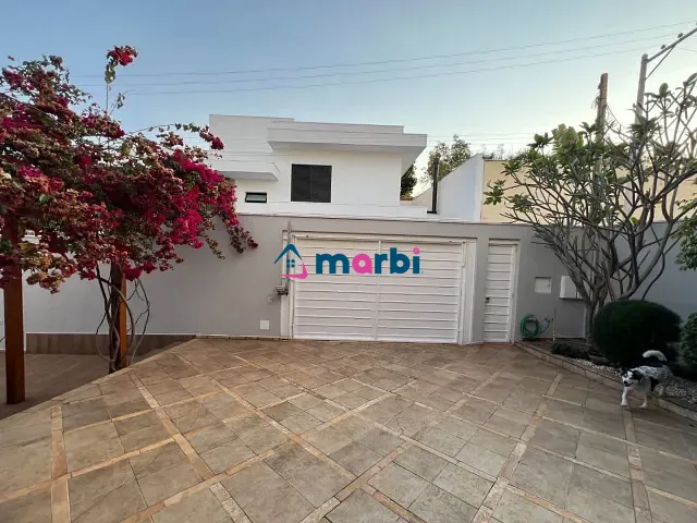 Casa com 598m² 5 quartos e 7 banheiros, à venda, no bairro Iate Clube de Americana em Americana