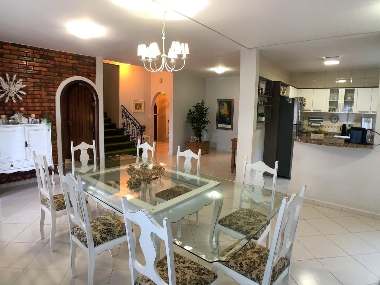 https://static.arboimoveis.com.br/CA0012_MAREZE/casa-com-dormitorios-a-venda-m-de-construcao-por-r-vila-vera-cruz-apucaranapr1625219781298qwchi.jpg