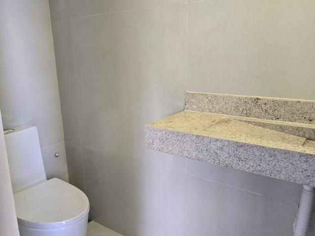 Casa com 250m² 3 quartos e 5 banheiros, à venda, no bairro Jardins Sevilha em Aparecida de Goiânia