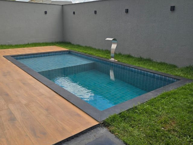 Casa com 250m² 3 quartos e 5 banheiros, à venda, no bairro Jardins Sevilha em Aparecida de Goiânia