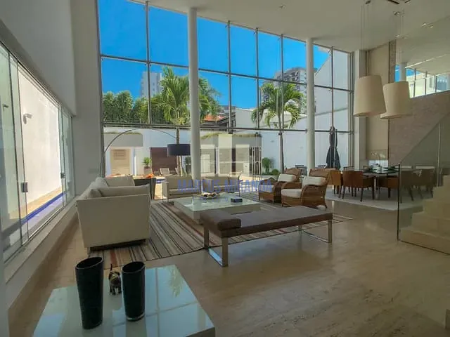 Casa com 600m² 4 quartos e 6 banheiros, à venda, no bairro Barra da Tijuca em Rio de Janeiro