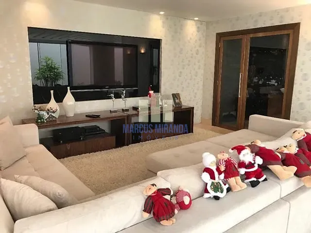 Casa com 600m² 4 quartos e 6 banheiros, à venda, no bairro Barra da Tijuca em Rio de Janeiro