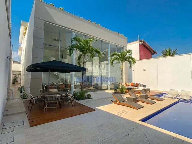 Casa com 600m² 4 quartos e 6 banheiros, à venda, no bairro Barra da Tijuca em Rio de Janeiro