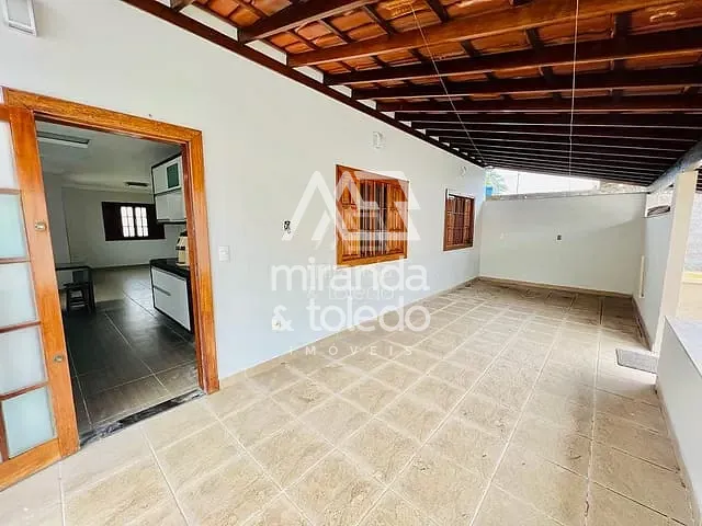 Casa com 127m² 3 quartos e 2 banheiros, à venda, no bairro Ipiranga em Guarapari