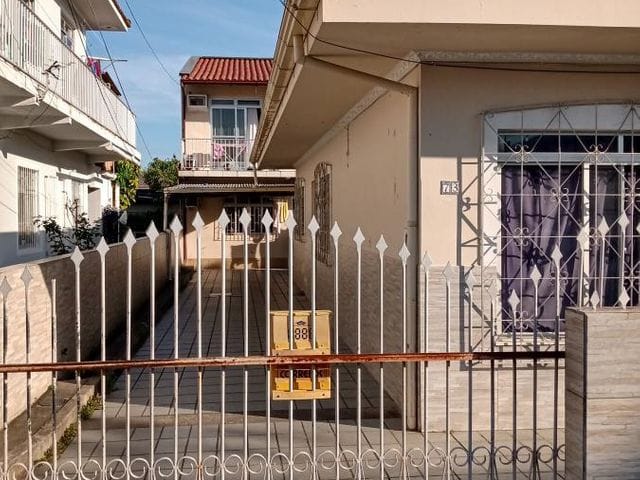 Casa com 240m² 8 quartos e 8 banheiros, à venda, no bairro Roçado em São José