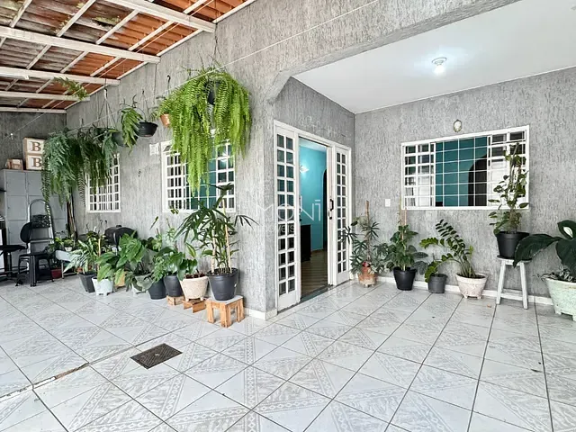 Casa 3 quartos e 3 banheiros, à venda, no bairro Candangolândia em Brasília