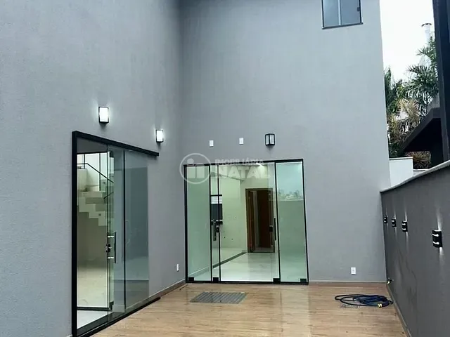 Casa com 250m² 3 quartos e 4 banheiros, à venda, no bairro Jardim da Luz em Londrina