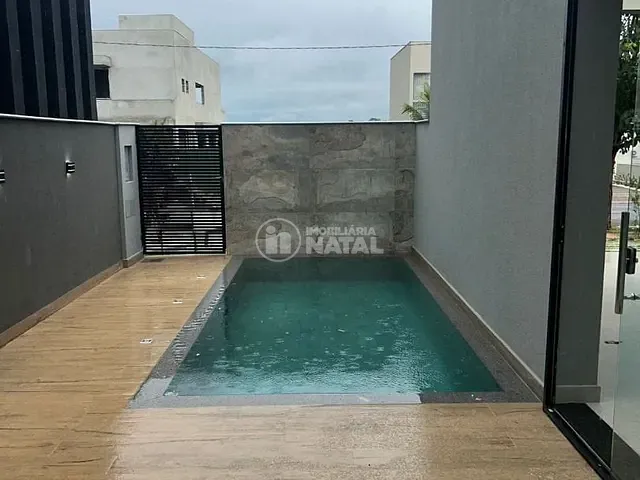 Casa com 250m² 3 quartos e 4 banheiros, à venda, no bairro Jardim da Luz em Londrina