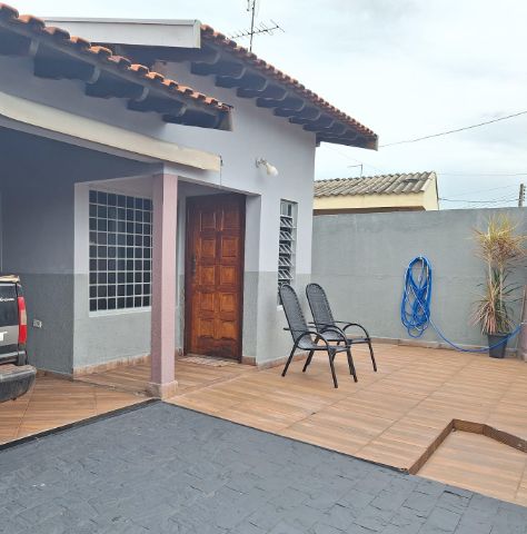 Casa 3 quartos e 2 banheiros, à venda, no bairro Vila Machado em Fernandópolis