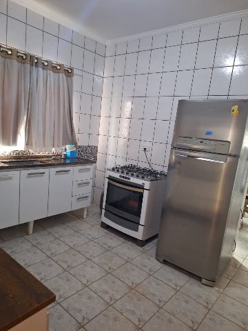 Casa 3 quartos e 2 banheiros, à venda, no bairro Vila Machado em Fernandópolis
