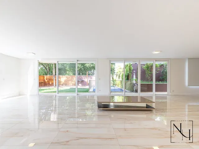 Casa com 680m² 4 quartos e 6 banheiros, à venda, no bairro Parque Colonial em São Paulo
