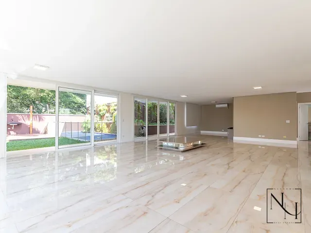 Casa com 680m² 4 quartos e 6 banheiros, à venda, no bairro Parque Colonial em São Paulo