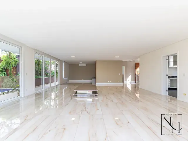Casa com 680m² 4 quartos e 6 banheiros, à venda, no bairro Parque Colonial em São Paulo